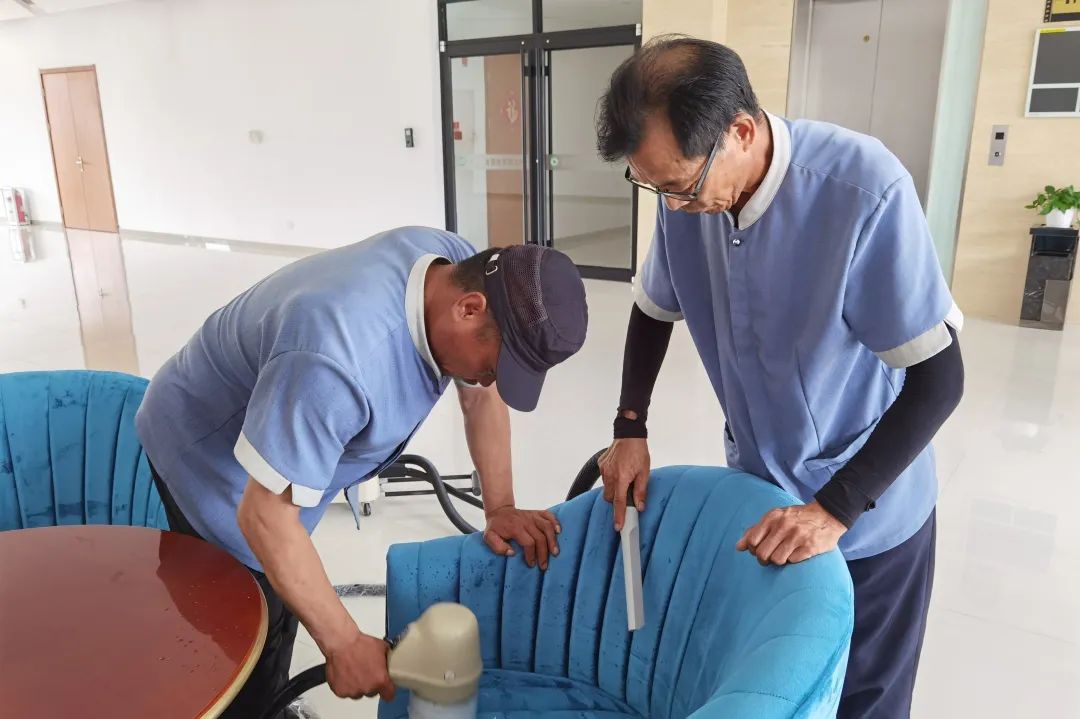 环境管理团队2.jpg