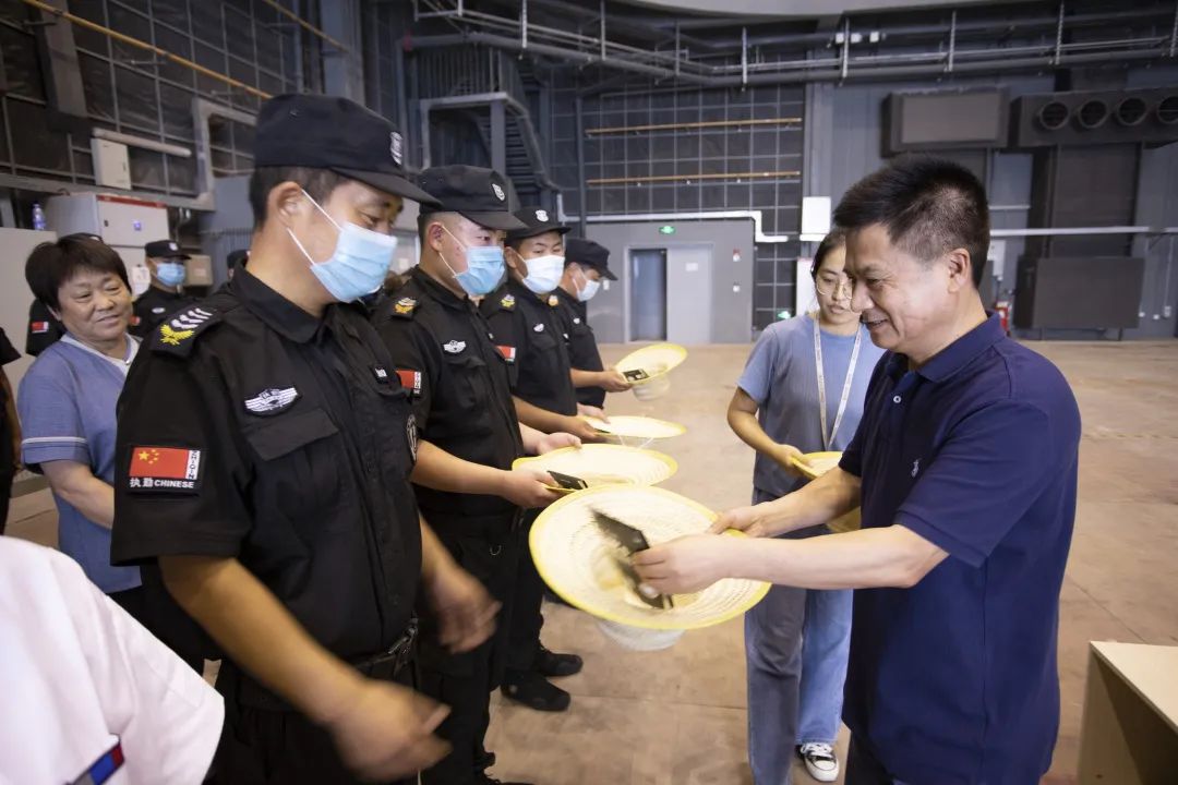 送清凉.jpg